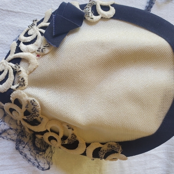 Famous Barr Co. Vintage Veiled Tie Hat - Picture 10 of 12